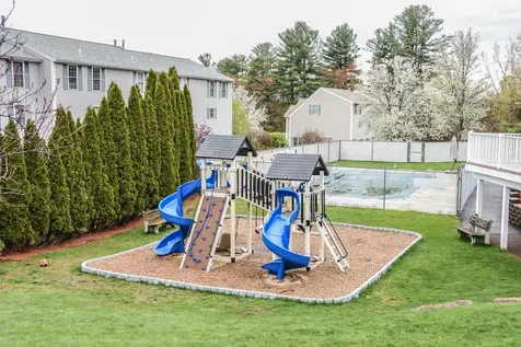 14 Georgetowne Drive Nashua NH 03062