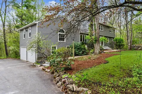 29 Old Sawmill Road Bedford NH 03110