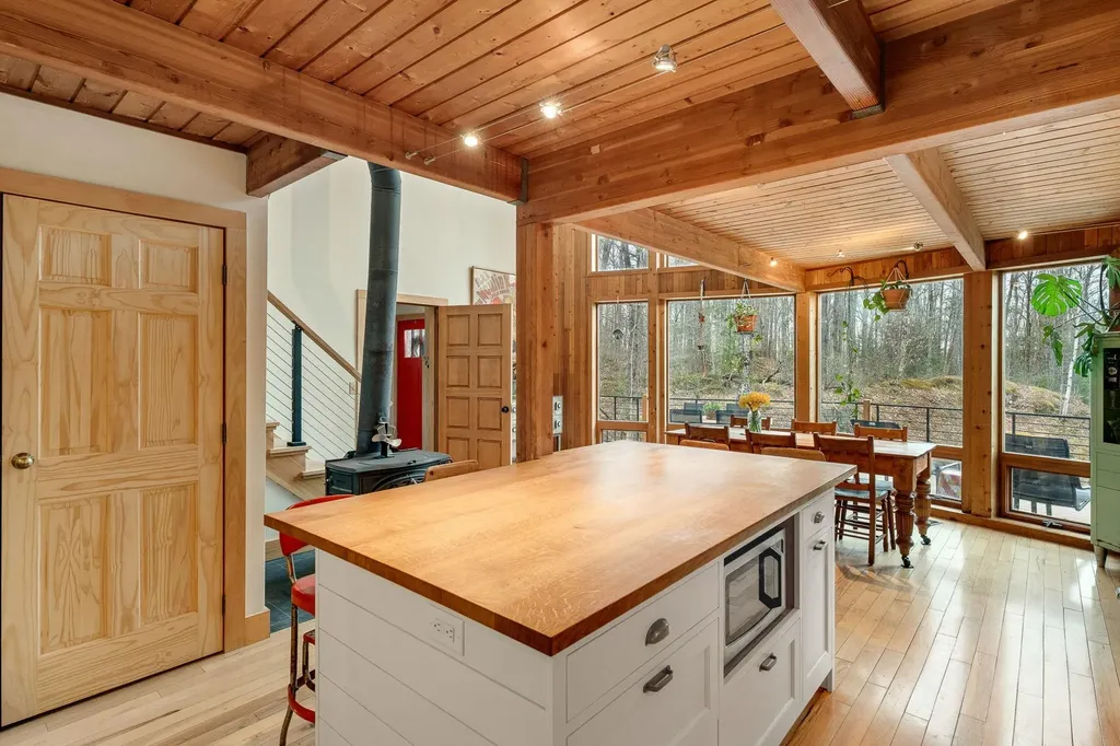 412 Macey Road Middlesex VT 05602