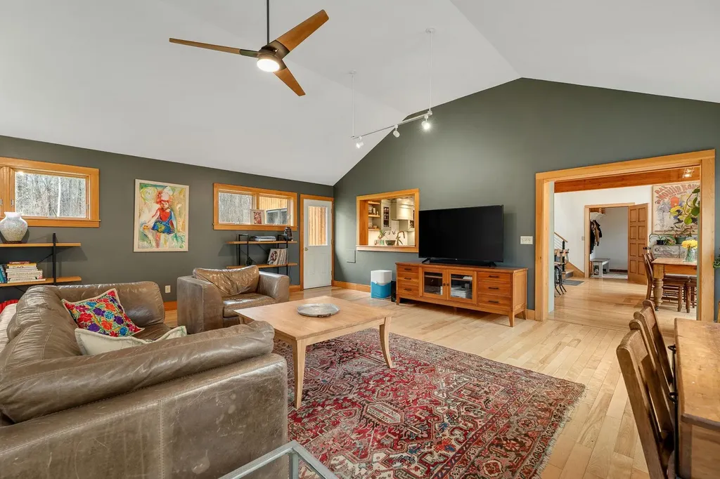 412 Macey Road Middlesex VT 05602