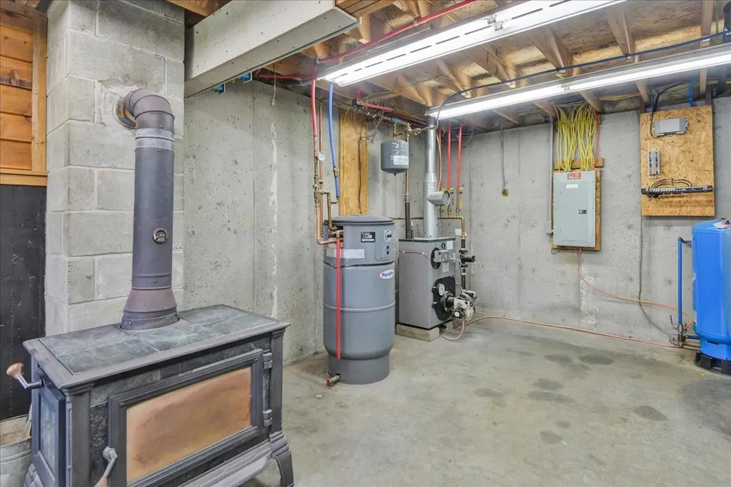 36 Hubbard Road Waterville VT 05492