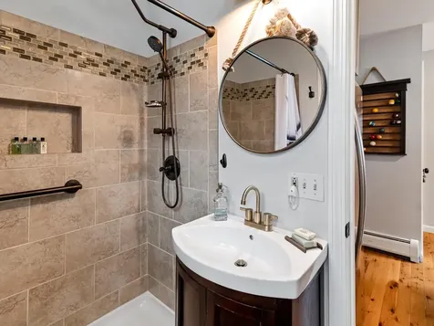 109 Elmwood Avenue Burlington VT 05401-3829