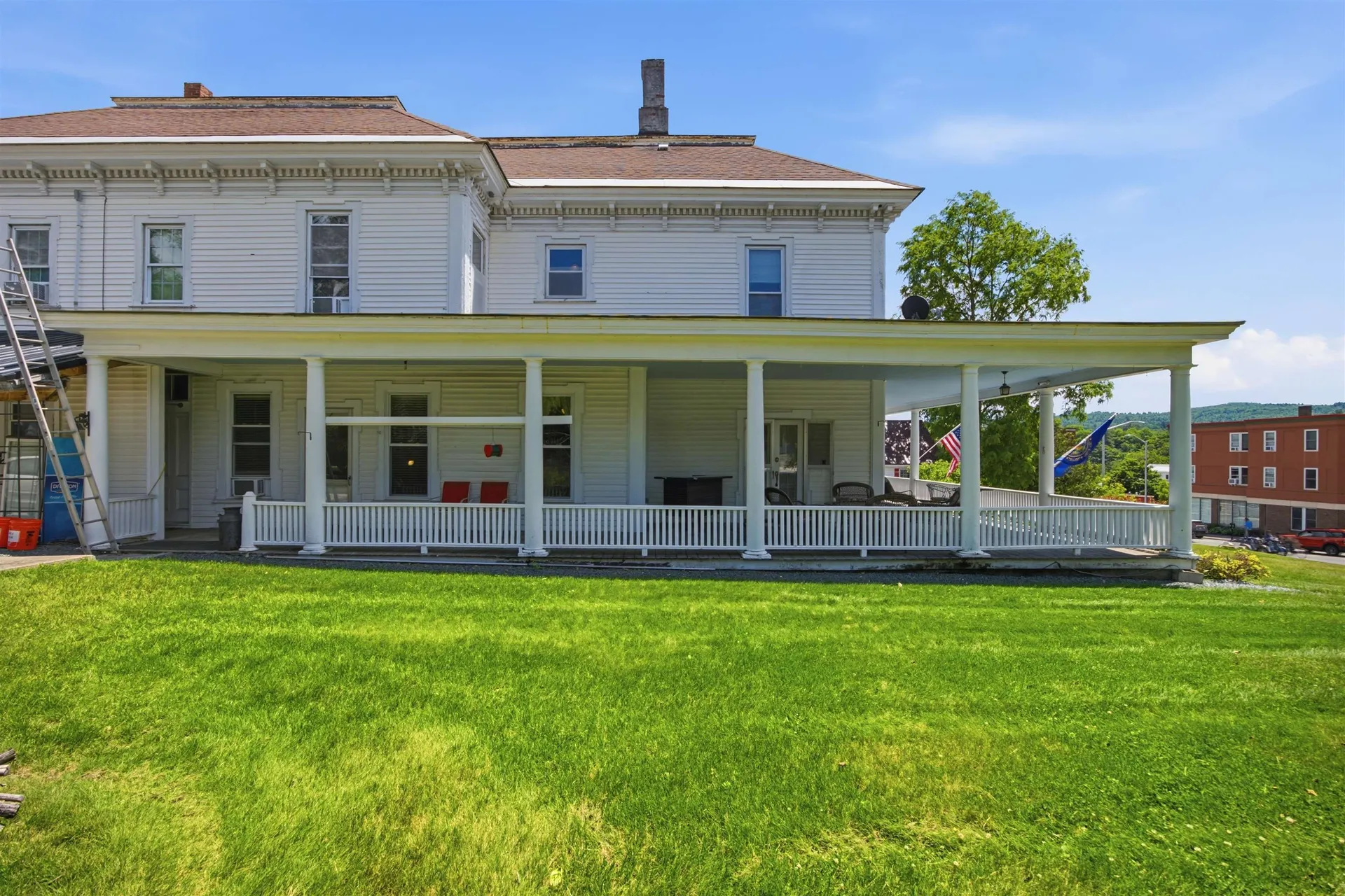 166 Main Street Littleton NH 03561