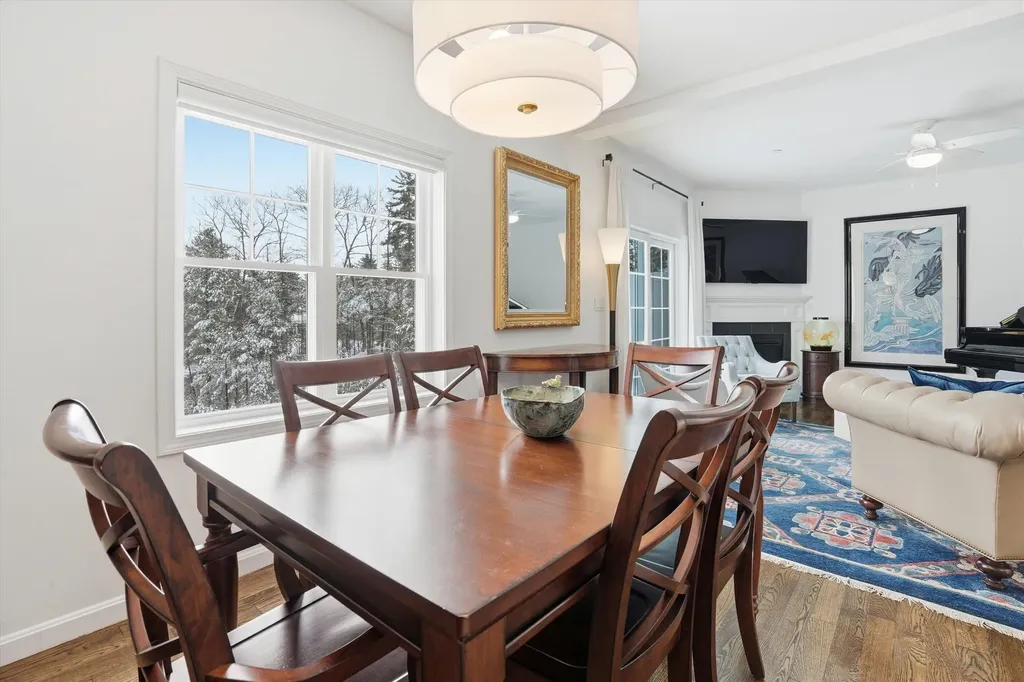 219 Knollwood Way Manchester NH 03102