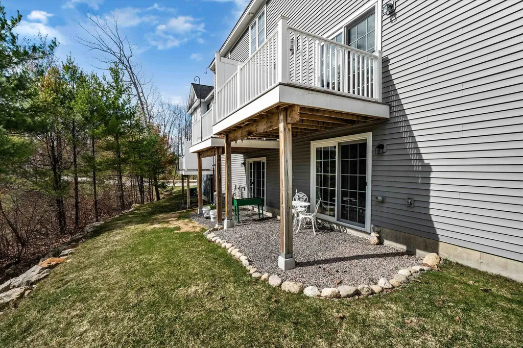 219 Knollwood Way Manchester NH 03102