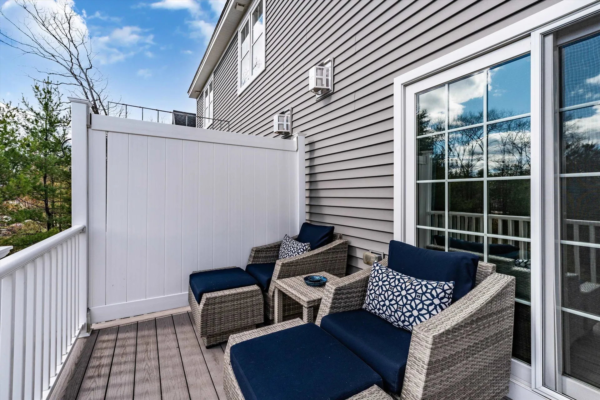 219 Knollwood Way Manchester NH 03102