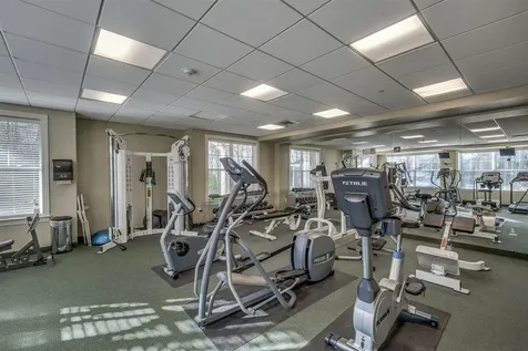 219 Knollwood Way Manchester NH 03102
