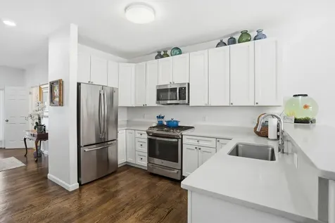 219 Knollwood Way Manchester NH 03102