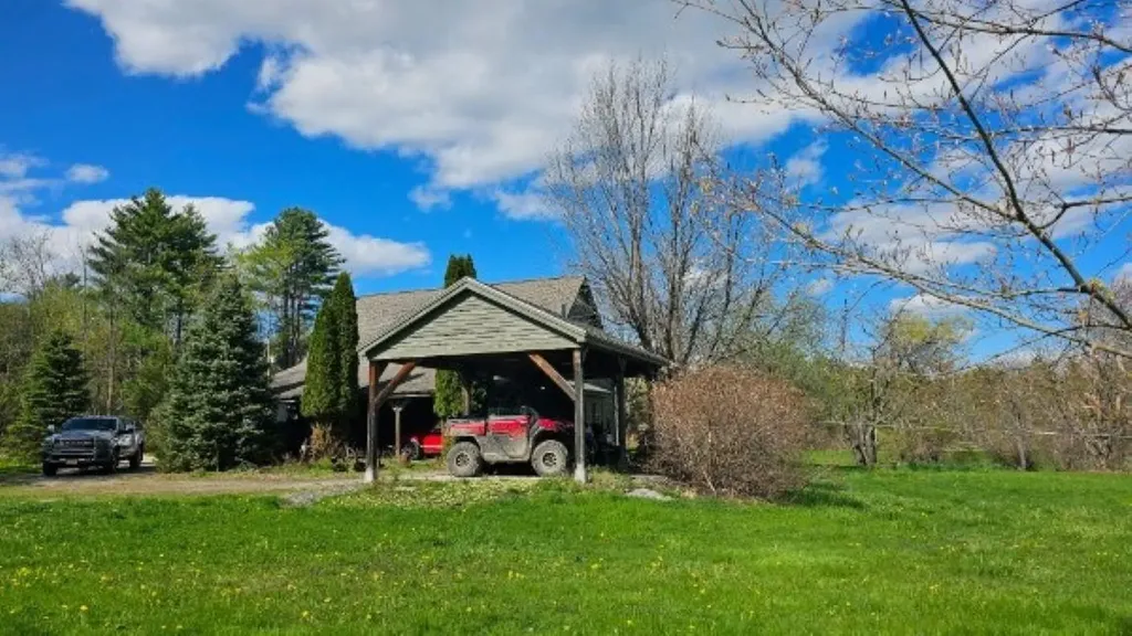 16 Aiken Road Farmington NH 03835