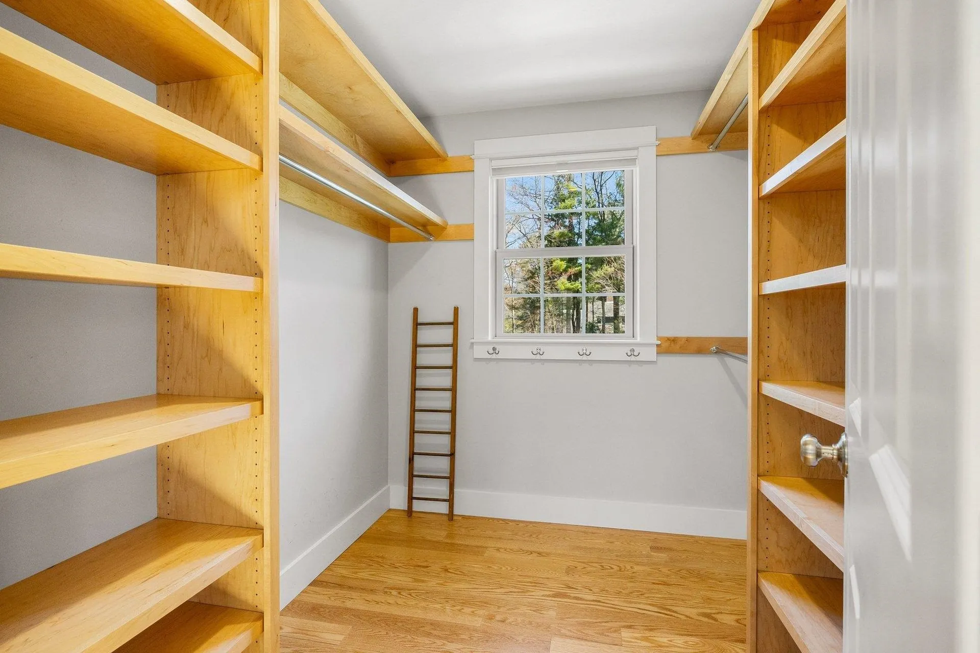 9 Brown Avenue Stratham NH 03885