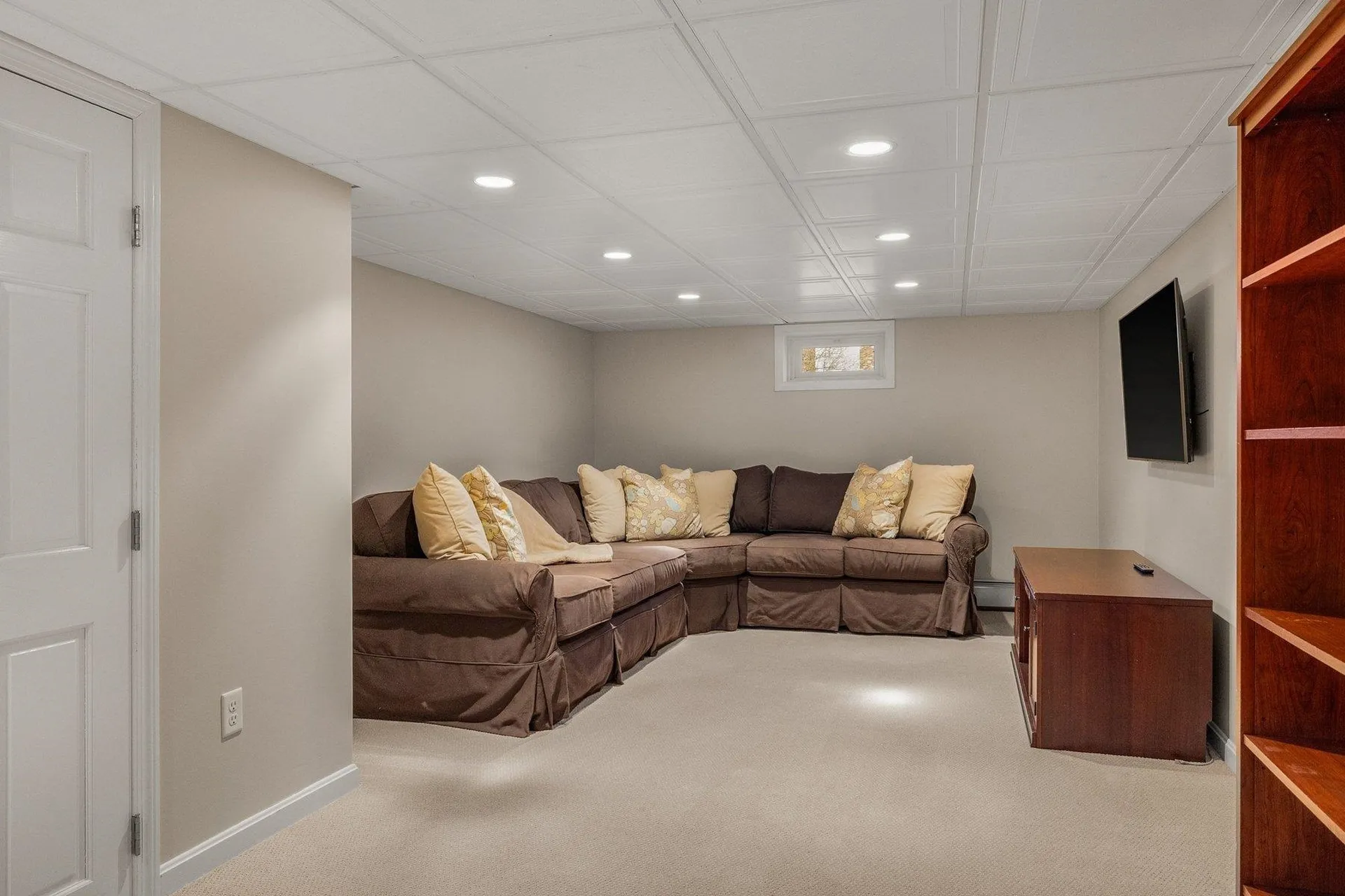 9 Brown Avenue Stratham NH 03885