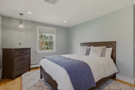 9 Brown Avenue Stratham NH 03885