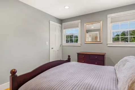 9 Brown Avenue Stratham NH 03885