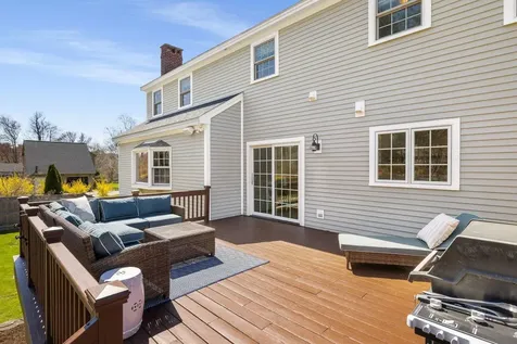 9 Brown Avenue Stratham NH 03885