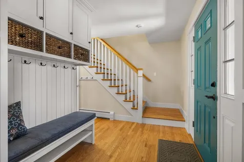 9 Brown Avenue Stratham NH 03885