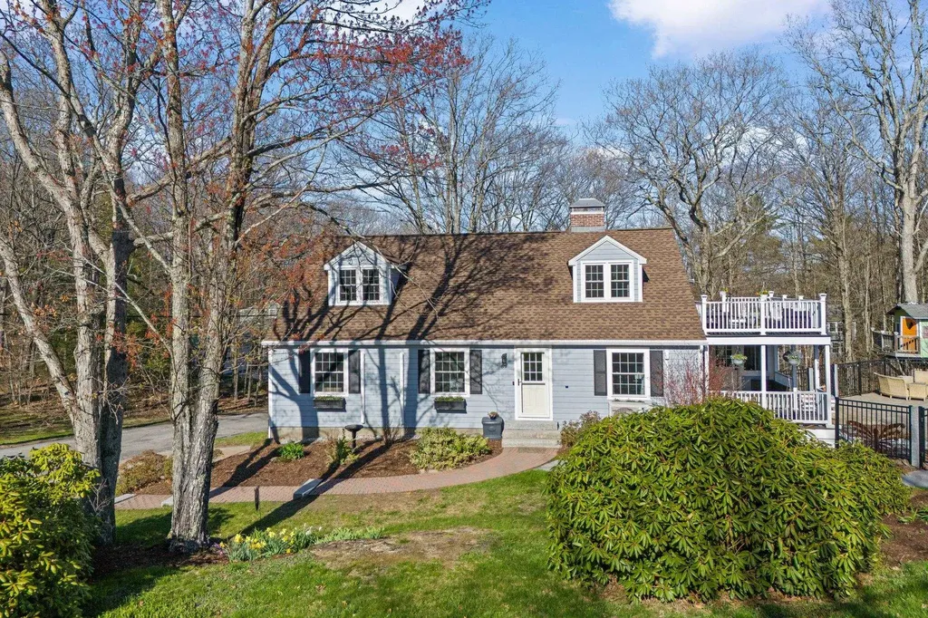 59 Blaze Hill Road Hopkinton NH 03229