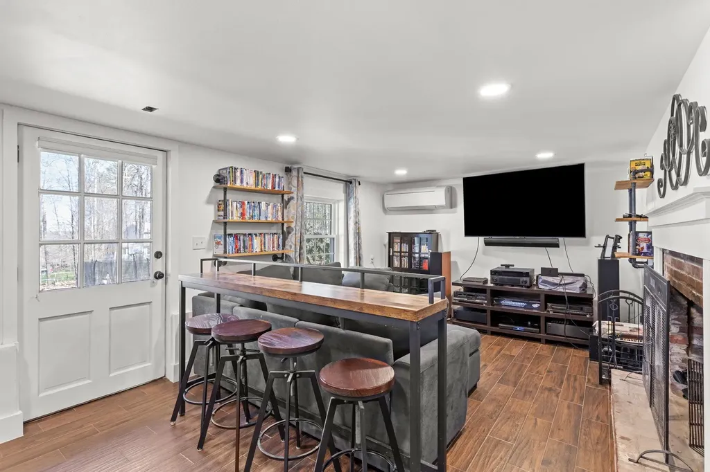 59 Blaze Hill Road Hopkinton NH 03229