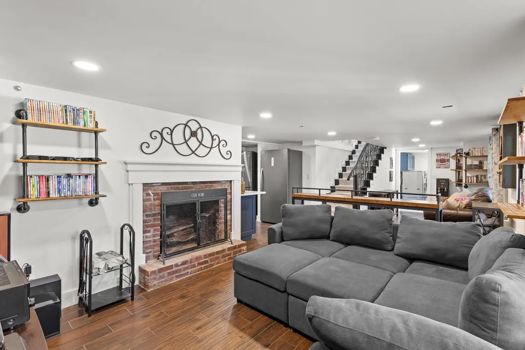 59 Blaze Hill Road Hopkinton NH 03229