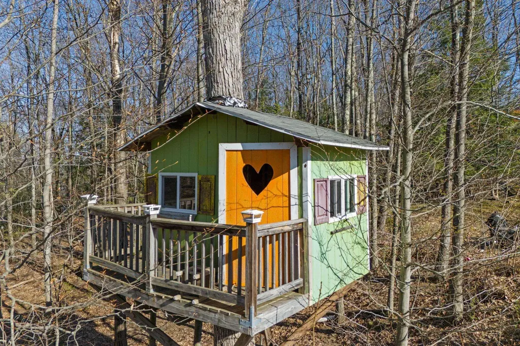 59 Blaze Hill Road Hopkinton NH 03229