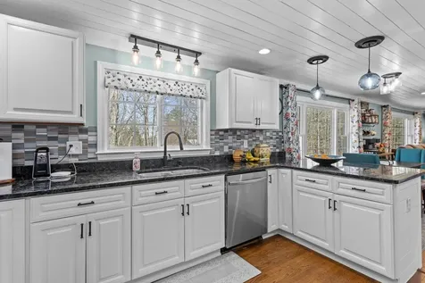 59 Blaze Hill Road Hopkinton NH 03229