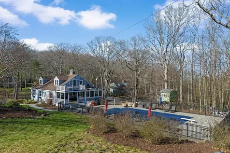 59 Blaze Hill Road Hopkinton NH 03229