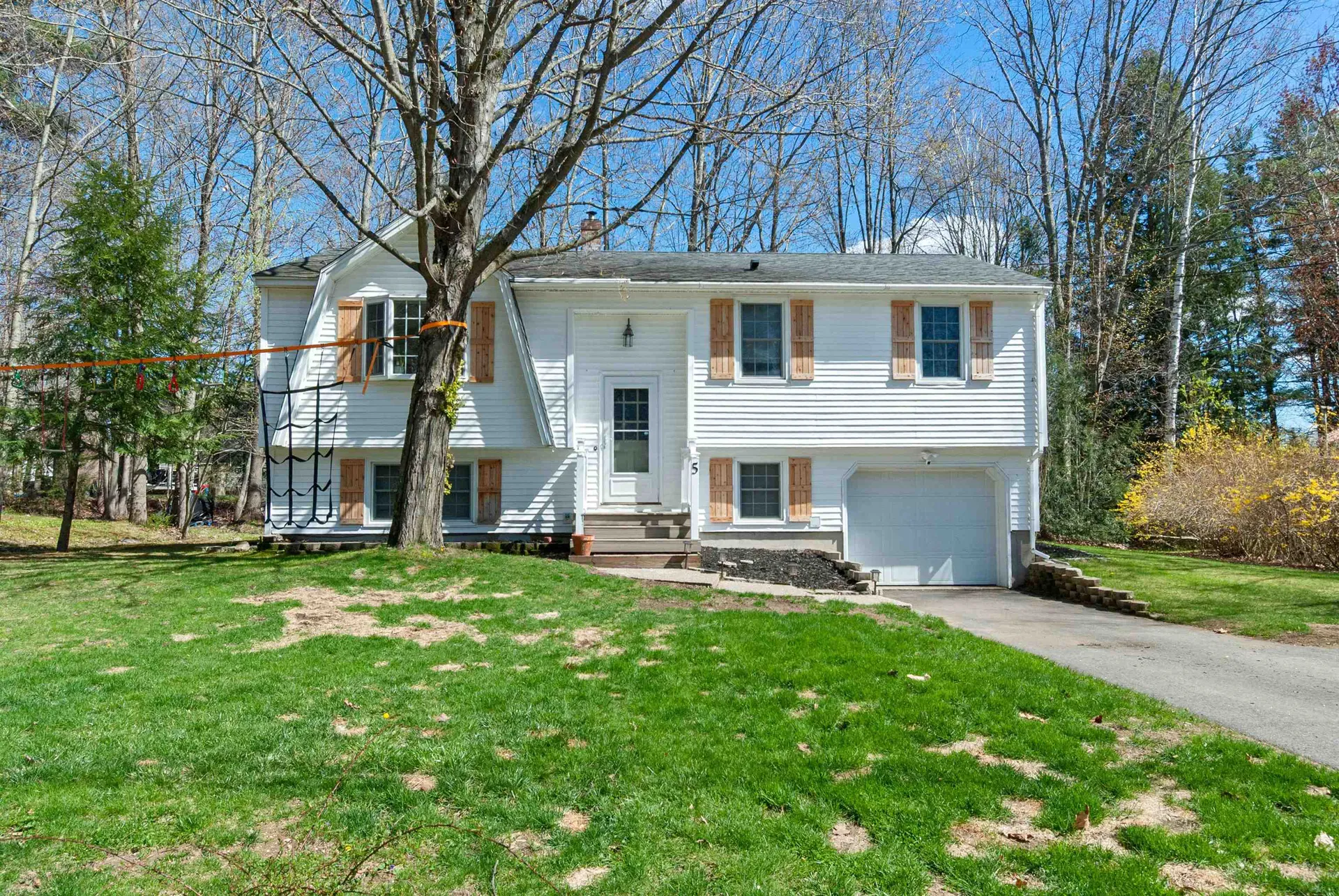5 Sprucewood Drive Rochester NH 03867