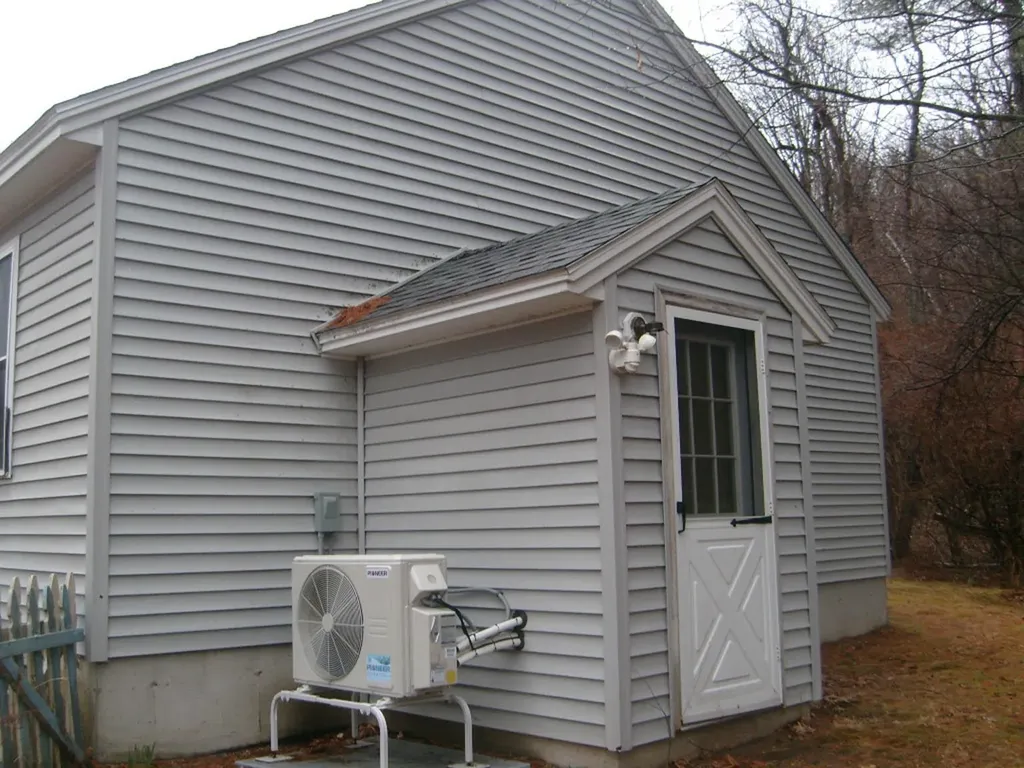 12 North Avenue Ashland NH 03217