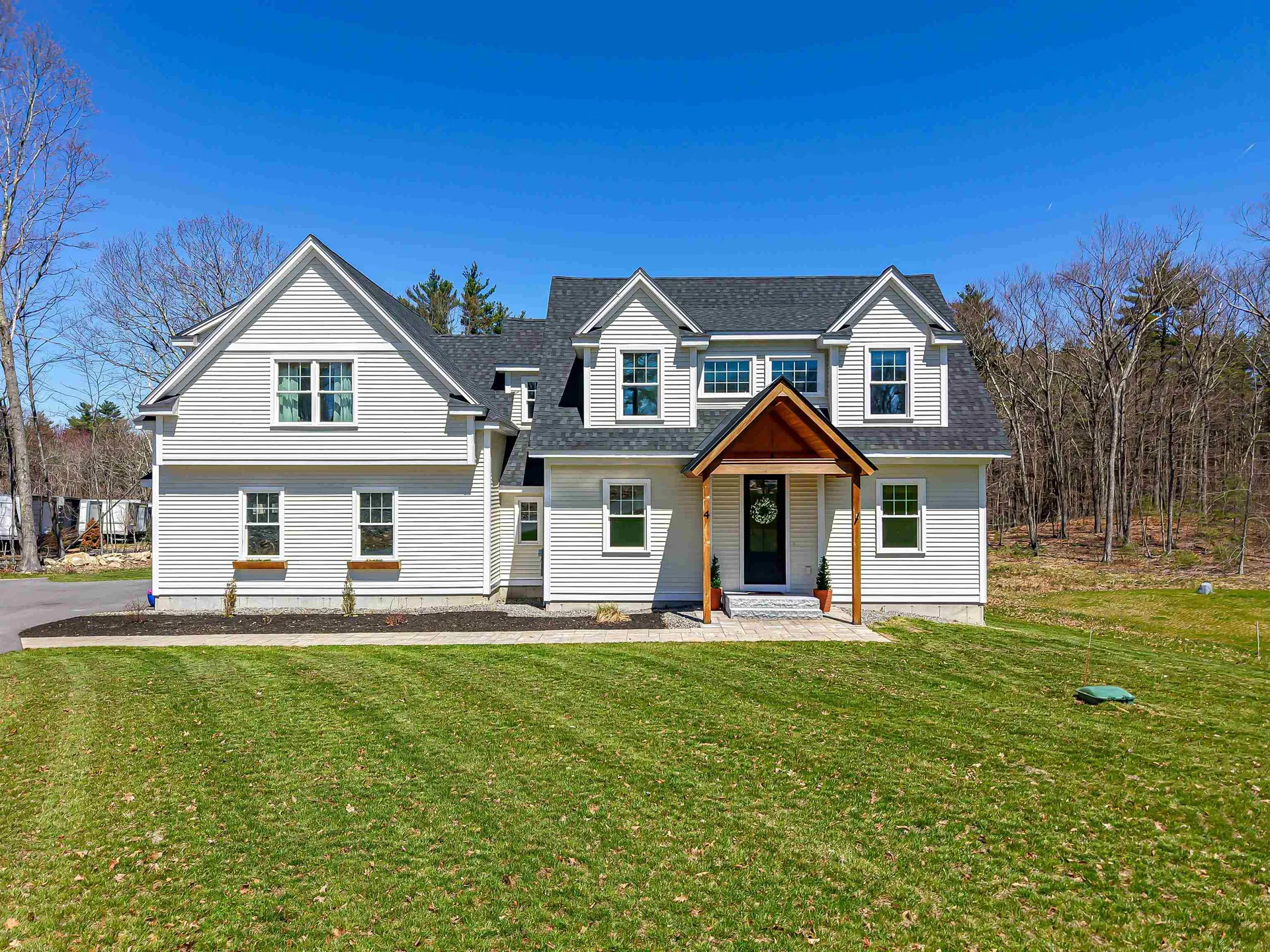 4 West Shore Park Road Kingston NH 03848