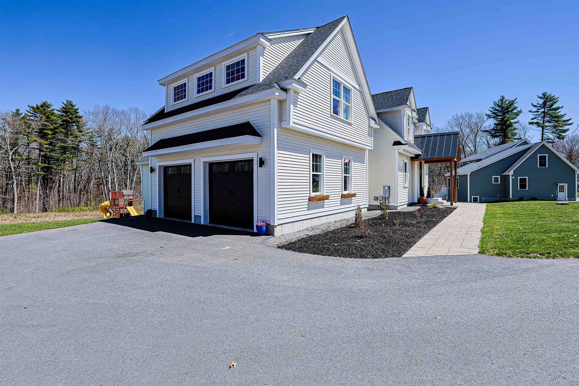 4 West Shore Park Road Kingston NH 03848