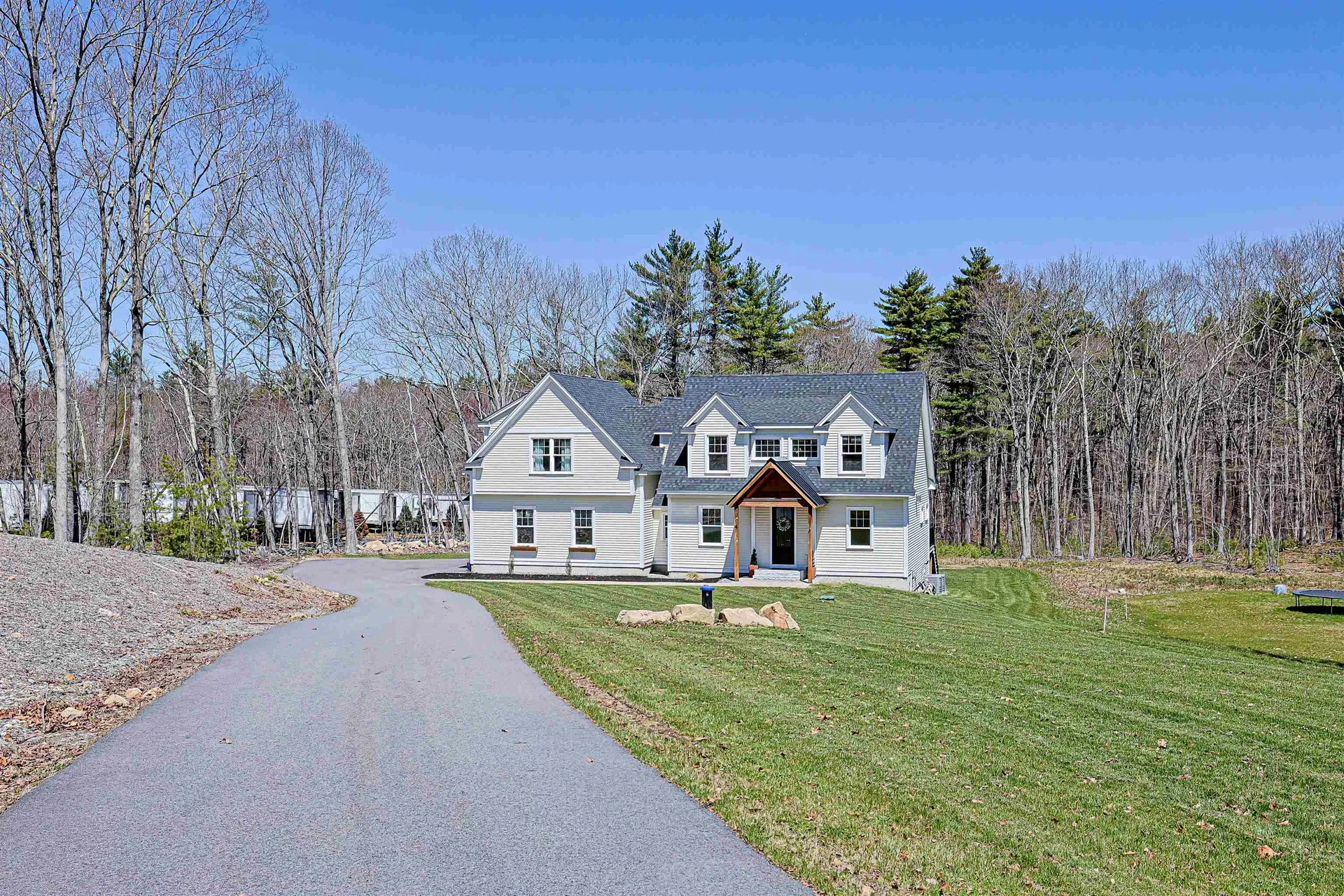 4 West Shore Park Road Kingston NH 03848