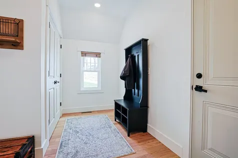 4 West Shore Park Road Kingston NH 03848