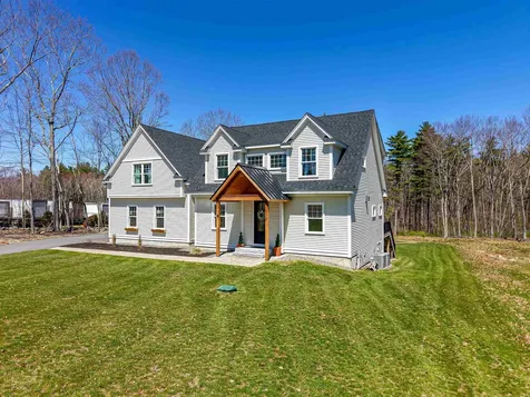4 West Shore Park Road Kingston NH 03848