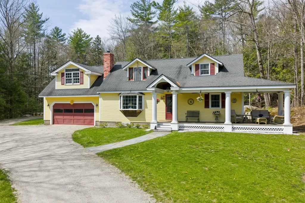 66 Sparrowhawk Road New London NH 03257