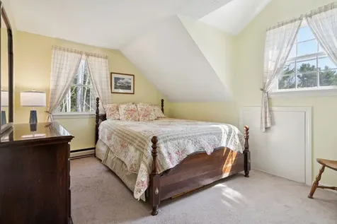66 Sparrowhawk Road New London NH 03257