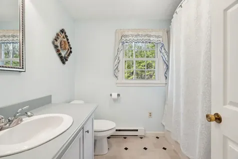 66 Sparrowhawk Road New London NH 03257
