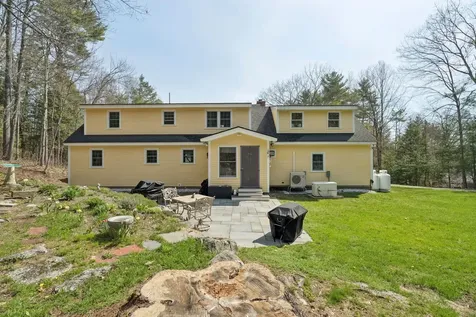 66 Sparrowhawk Road New London NH 03257