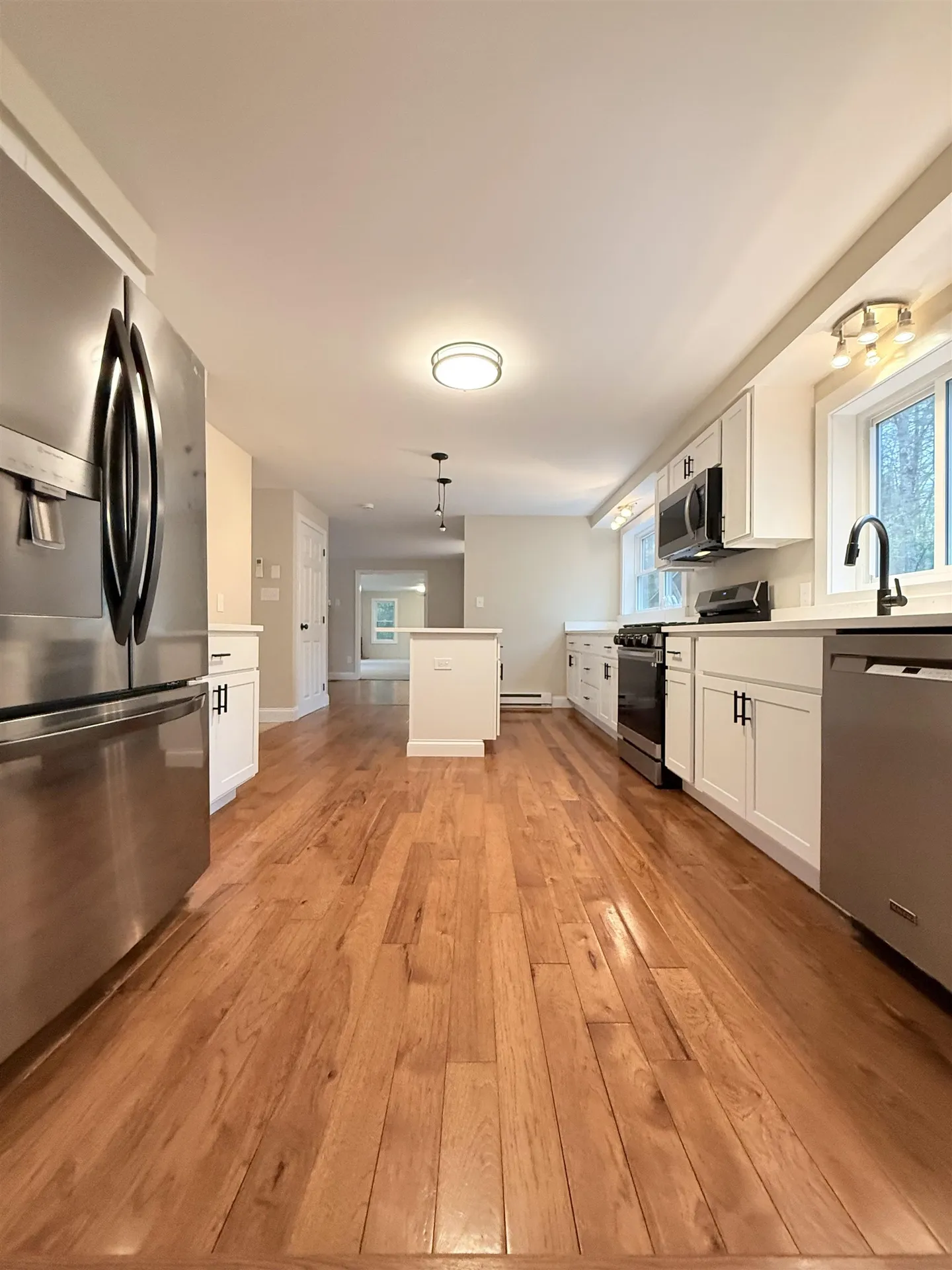 14 Moharimet Drive Madbury NH 03823