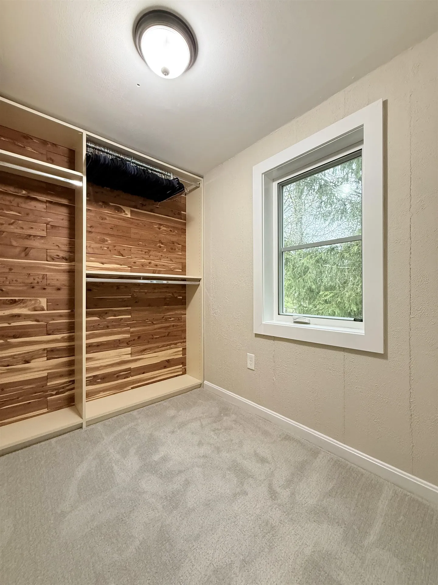 14 Moharimet Drive Madbury NH 03823
