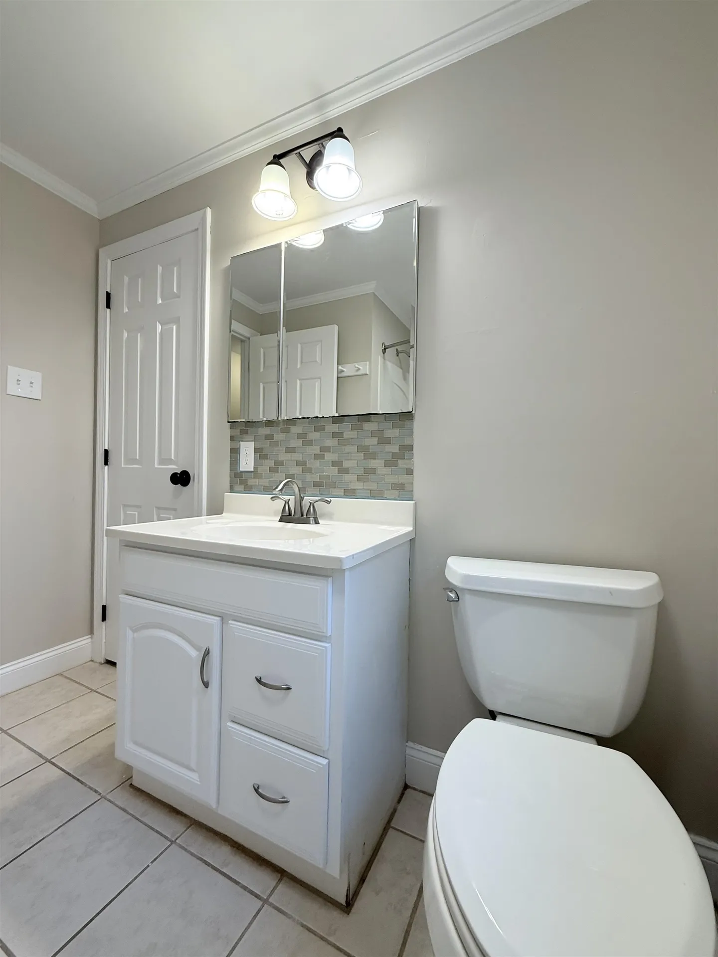 14 Moharimet Drive Madbury NH 03823