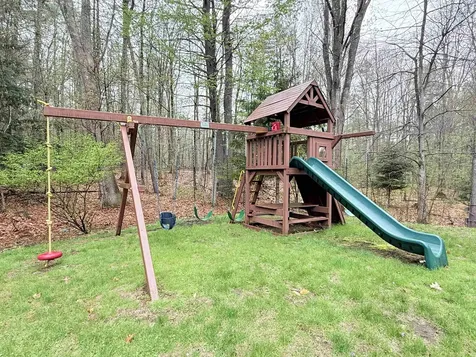 14 Moharimet Drive Madbury NH 03823