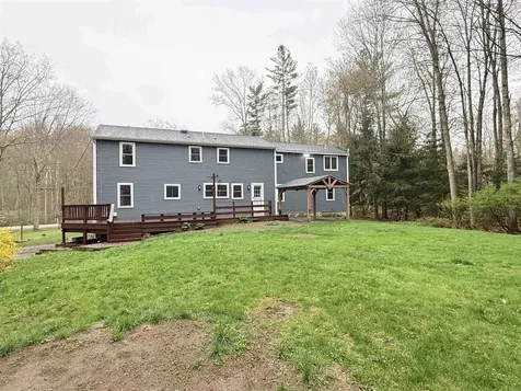14 Moharimet Drive Madbury NH 03823