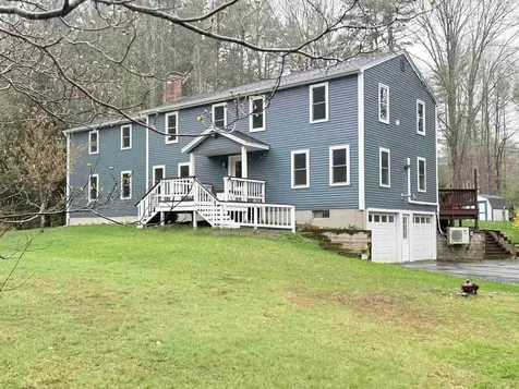 14 Moharimet Drive Madbury NH 03823