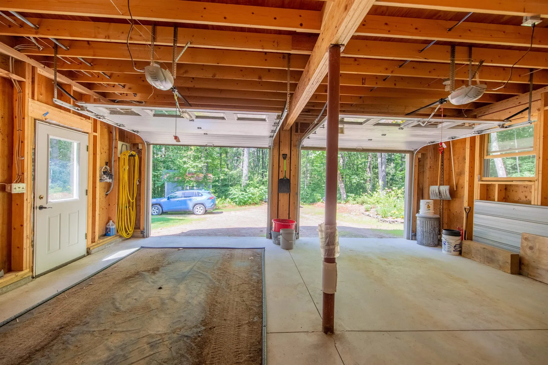 898 & 900 Bunker Hill Road Tamworth NH 03883