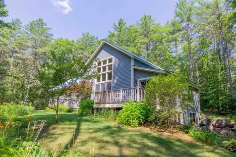898 & 900 Bunker Hill Road Tamworth NH 03883