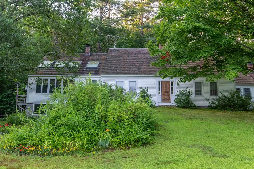 900 Bunker Hill Road Tamworth NH 03883