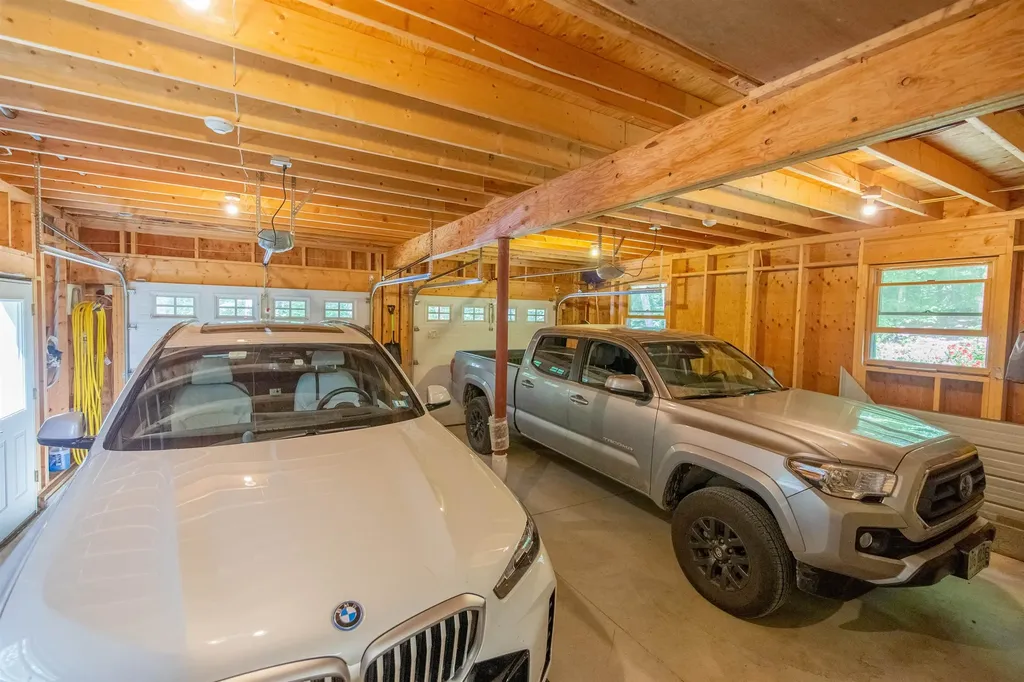 898 Bunker Hill Road Tamworth NH 03883