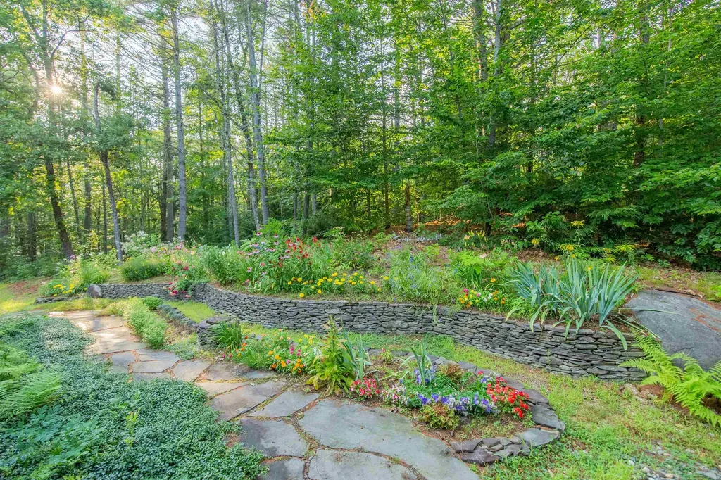 898 Bunker Hill Road Tamworth NH 03883