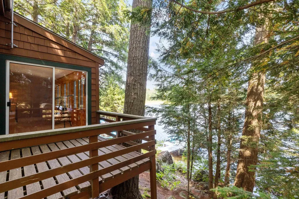 69 Buoniello Road Moultonborough NH 03254