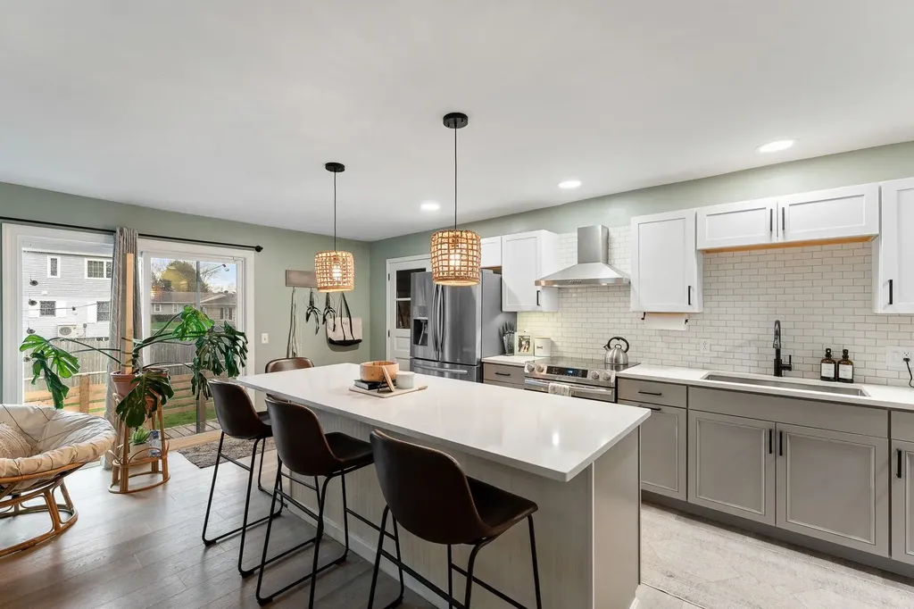 35 Baldwin Avenue South Burlington VT 05403