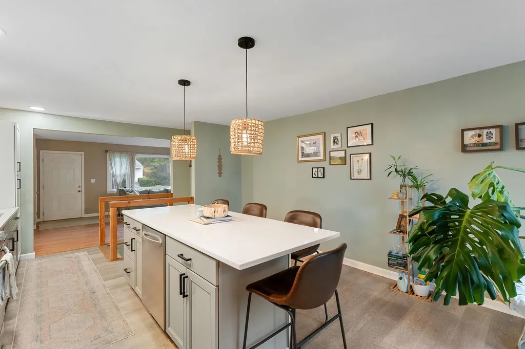 35 Baldwin Avenue South Burlington VT 05403